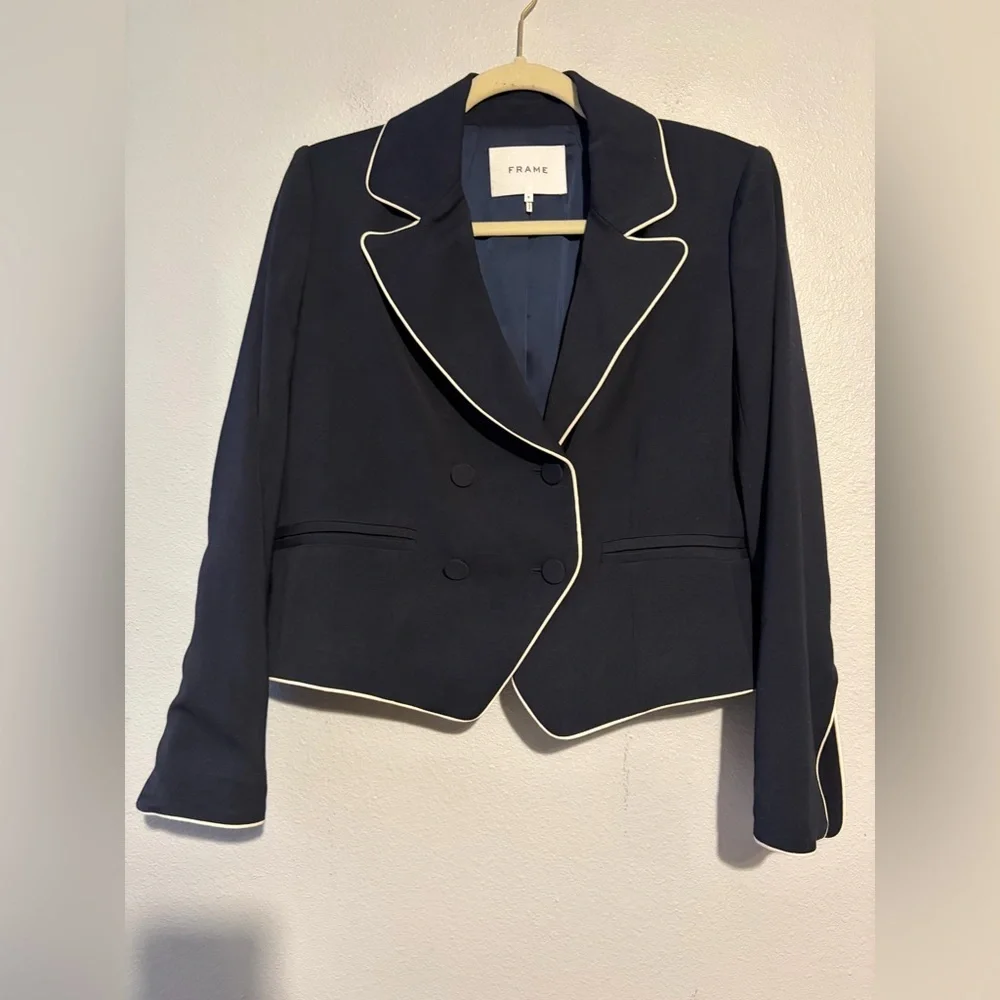 FRAME Piped Cropped Blazer - Picture 5 of 8